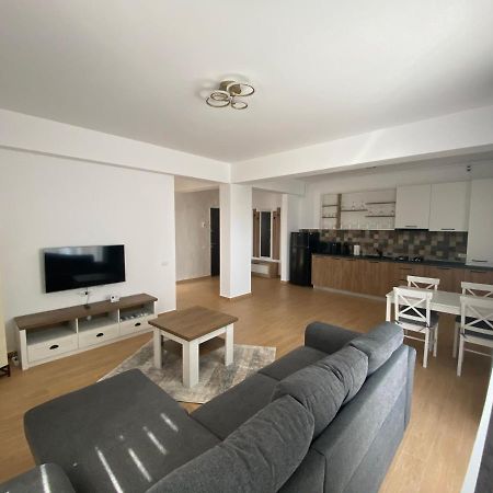 Costin Apartments C&C Residence 2 Нэводари Экстерьер фото
