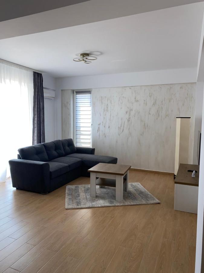 Costin Apartments C&C Residence 2 Нэводари Экстерьер фото